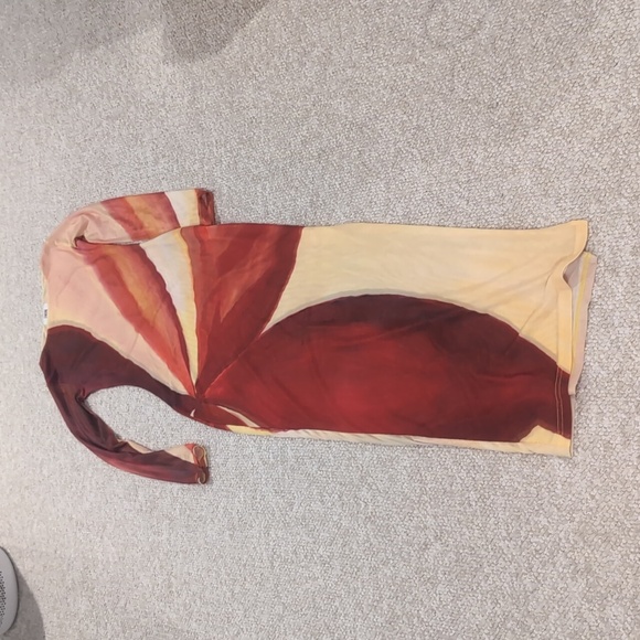 Sold out Aphrodite Dress - Picture 7 of 12